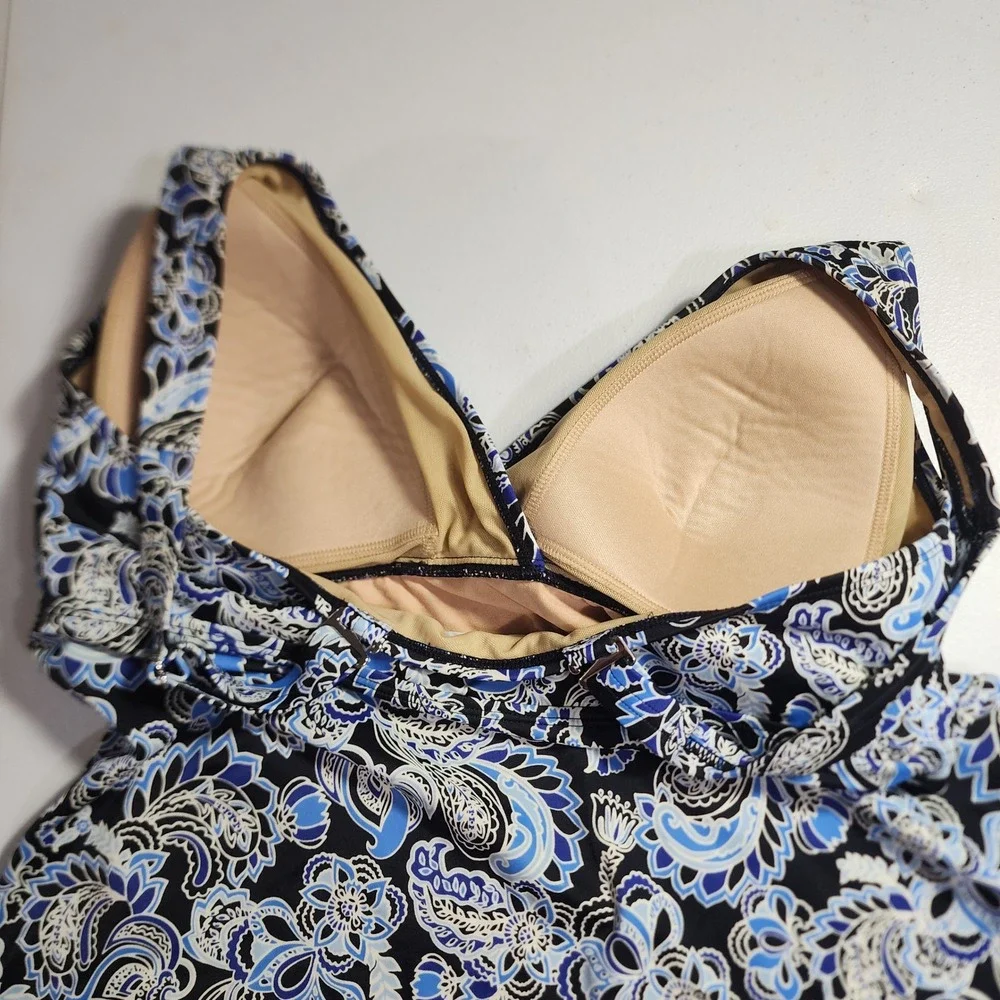 LL Bean Blue Paisley Tankini Swim Top UPF 50+‎ Size 14 pad bra adjustable straps